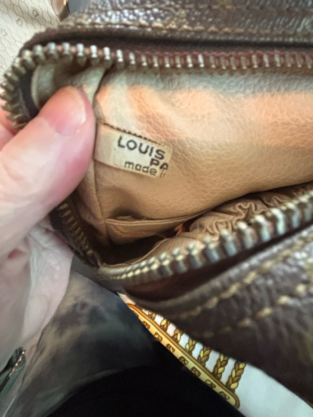 Authentic Louis Vuitton Vintage Trousse Toilette 28 - Excellent Condition - Picture 10 of 14